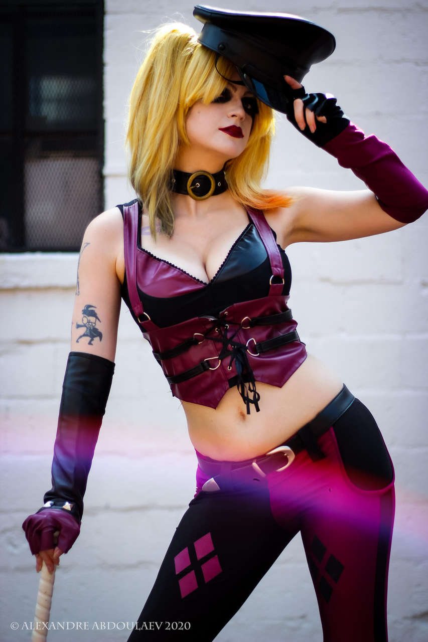 Harley Quinn By Camiicatcospla