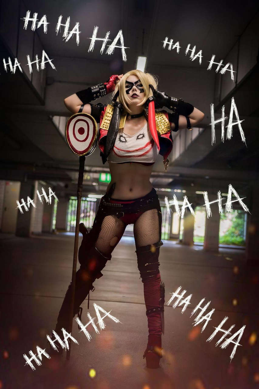 Harley Quinn By Miumoonligh