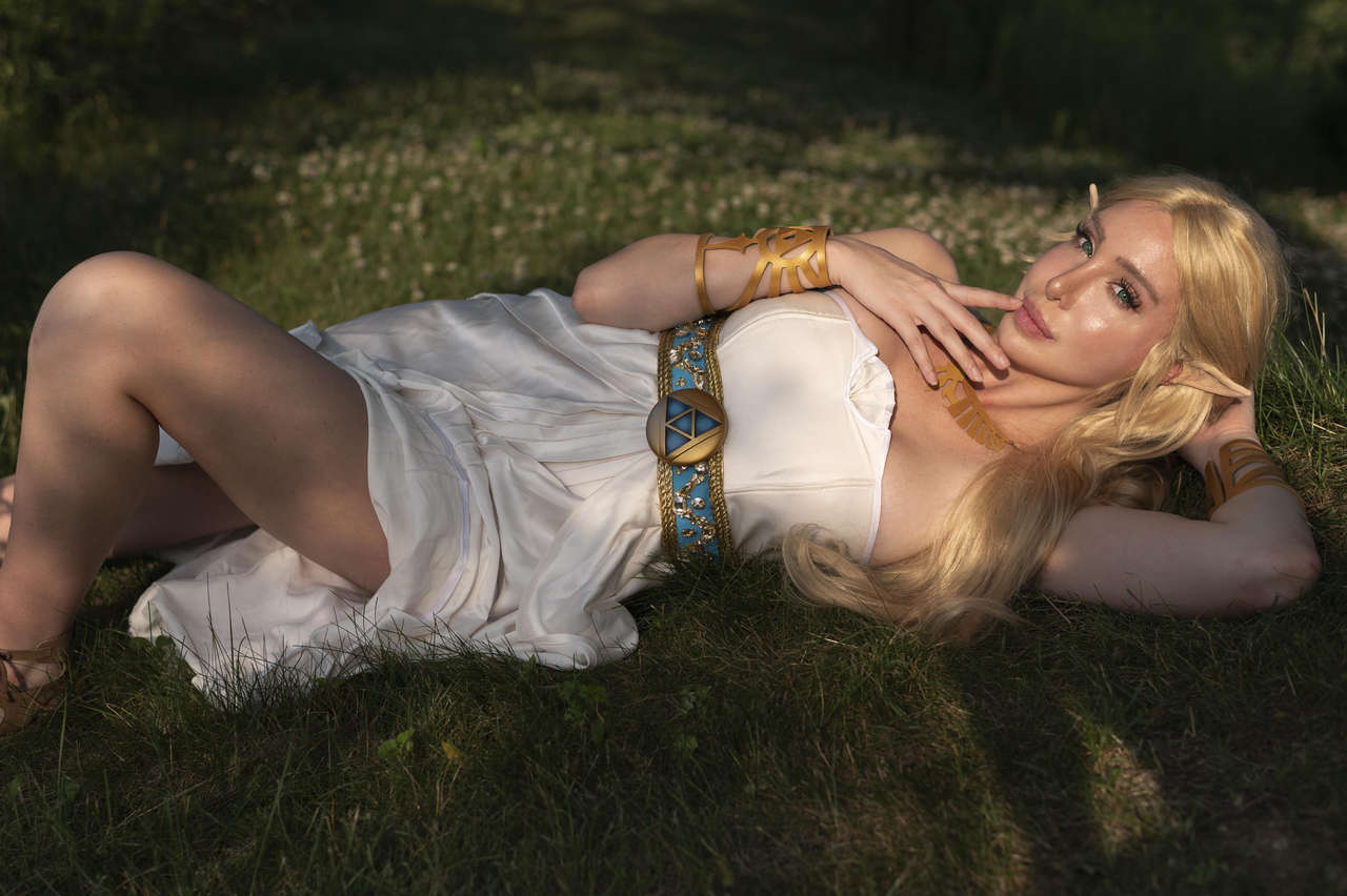 Princess Zelda Cosplay From Breath Of The Wild By Katerina Mari