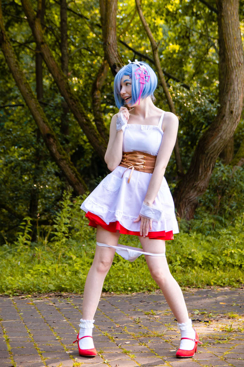 Rem Cosplay By Murrning Glo