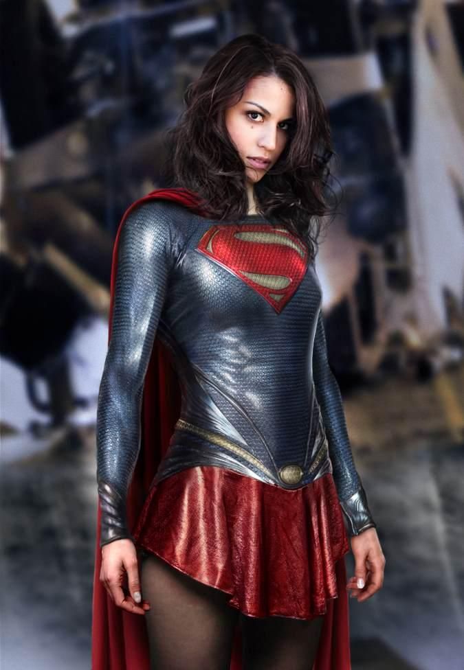Supergirl Cosplay By Unknown Do You Know Who She I
