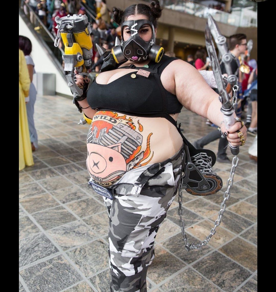 Who Is This Shes Cosplaying Roadhog From Overwatc