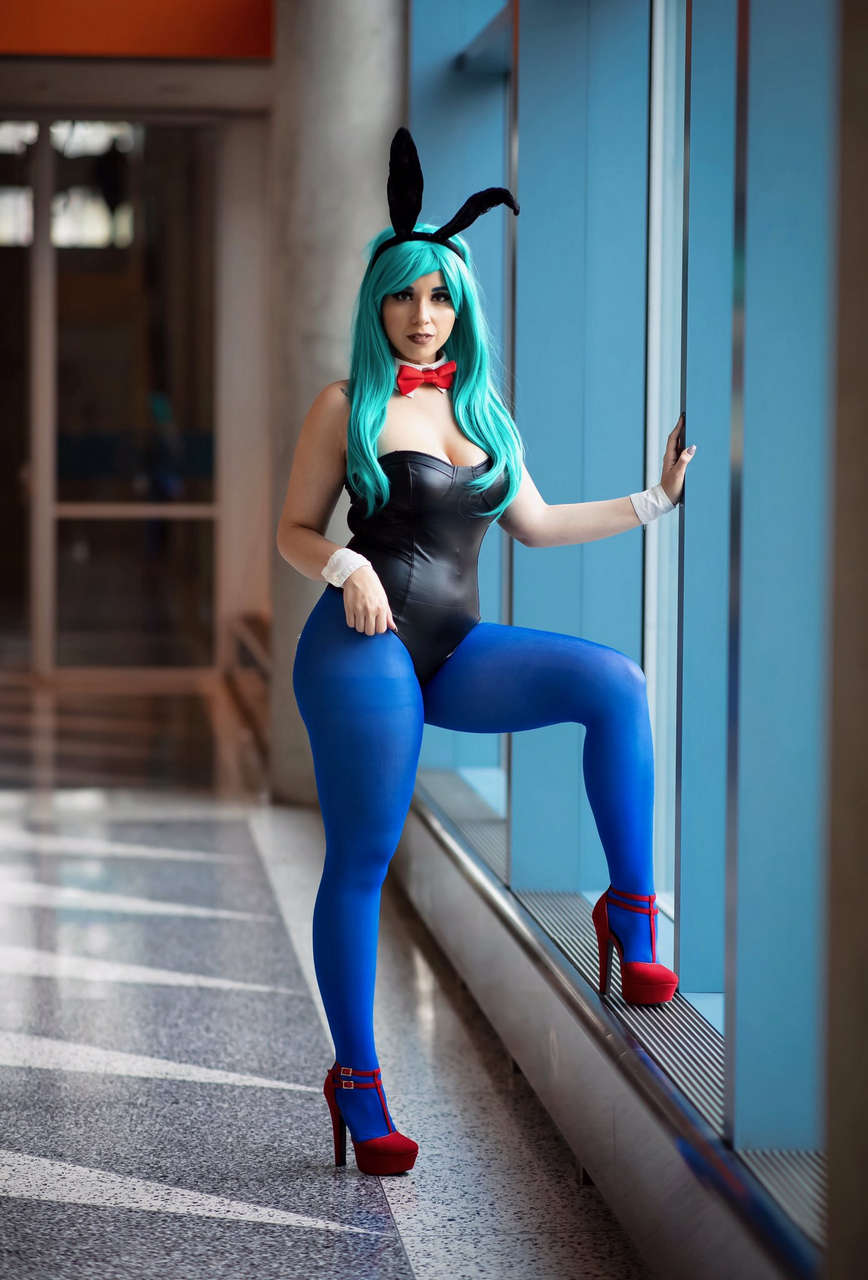 Bulma Bunny Cosplay By Bumble Be