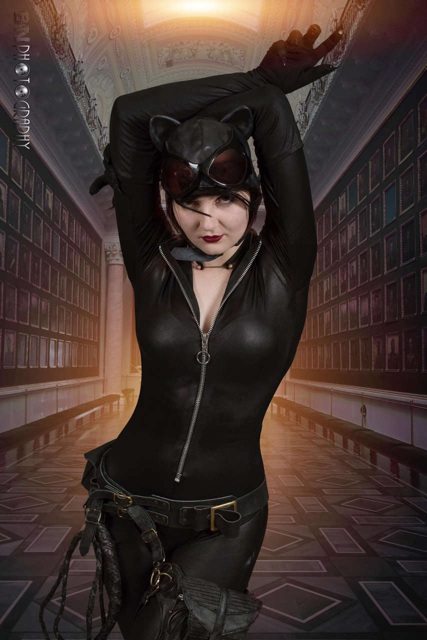 Catwoman By Harlequinarts Cospla