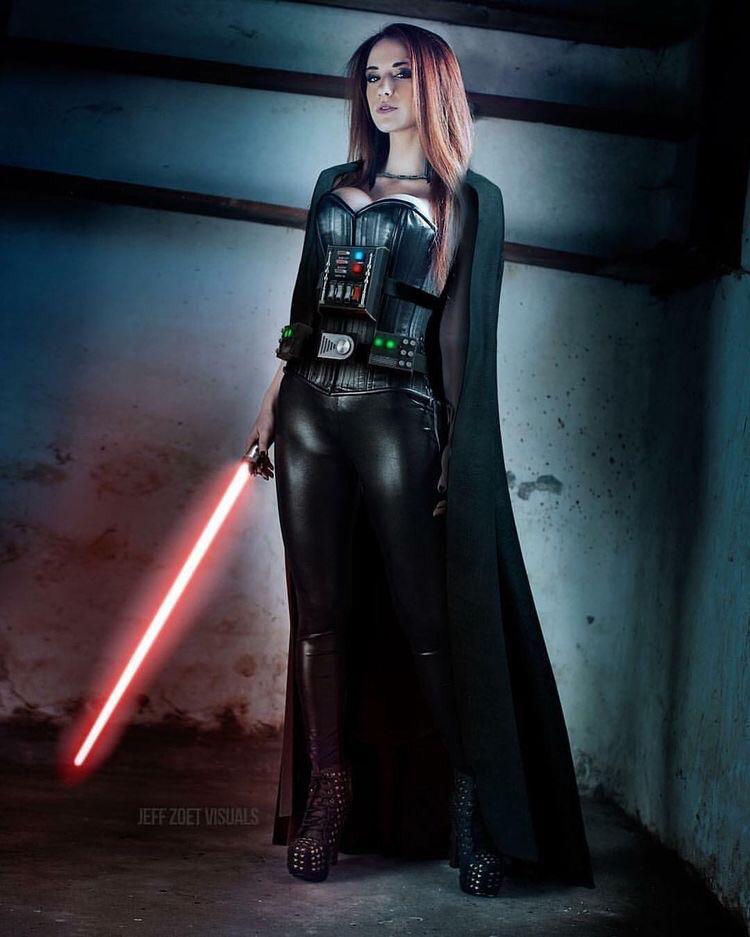 Claire Anna Cosplayed As A Sith Lor