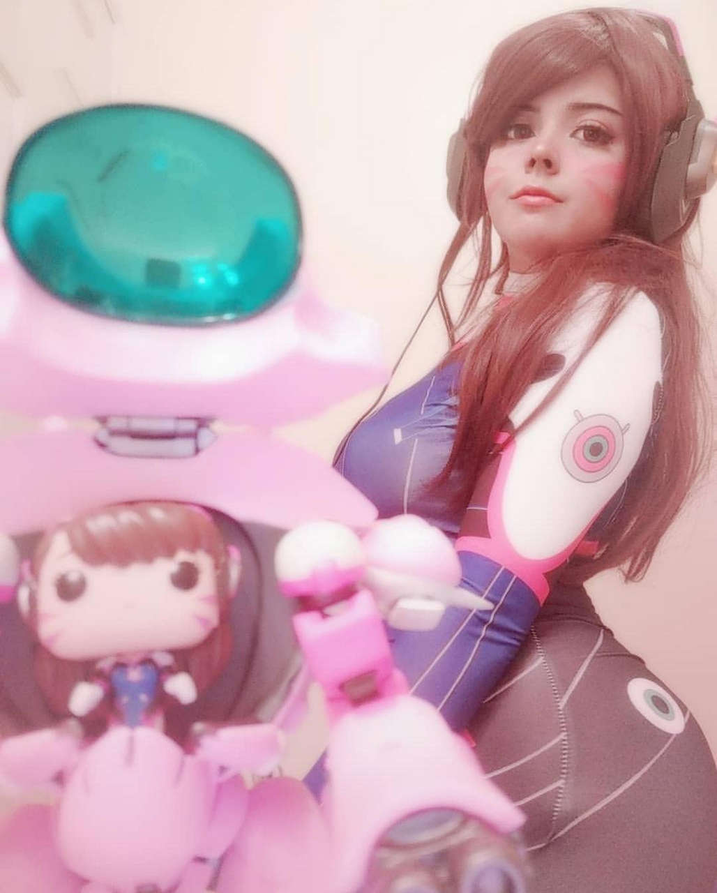 D Va Cosplayed By Nninful