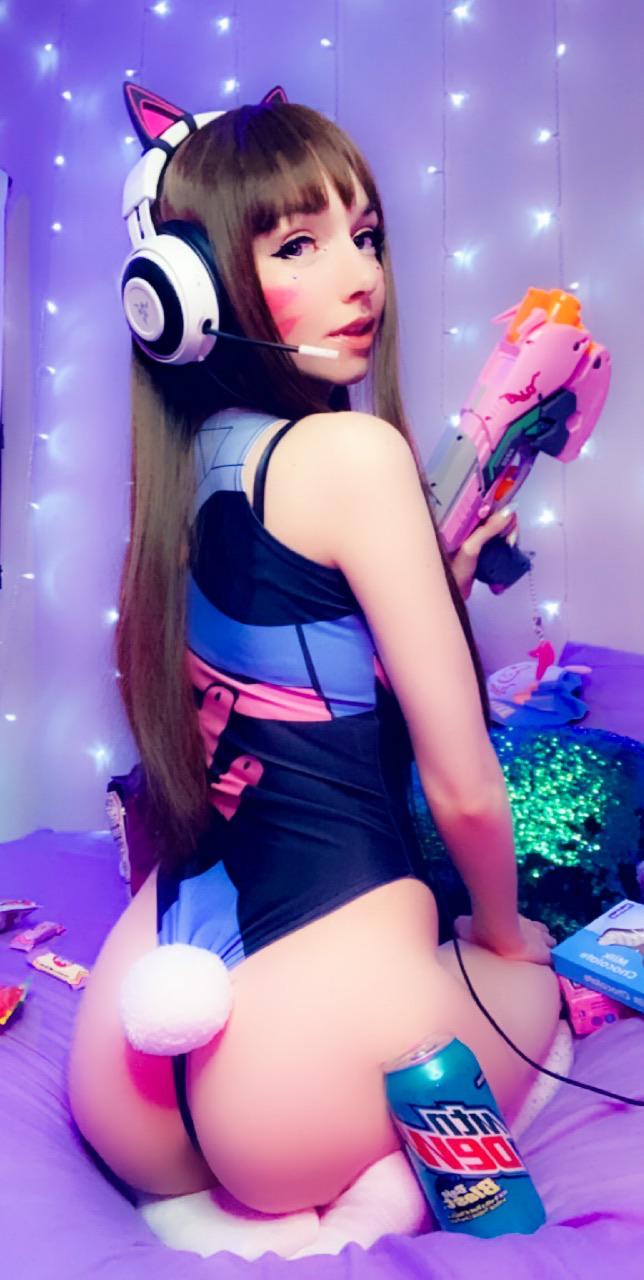 D Va From Overwatch By Dani Searcy Sel