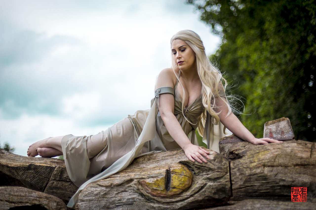 Daenerys Targaryen By Mojo Jone