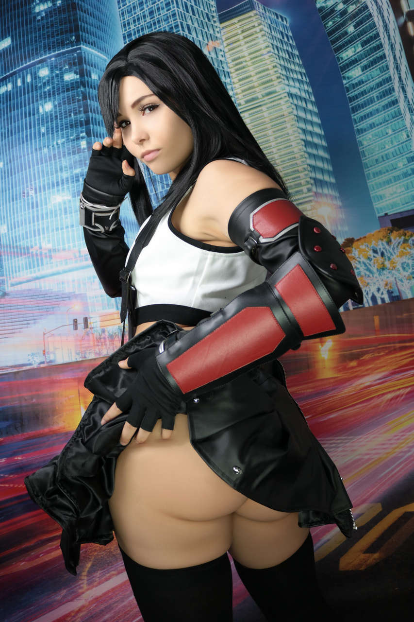 Do You Wanna Spend Some Quality Time With Tifa By Gunarett