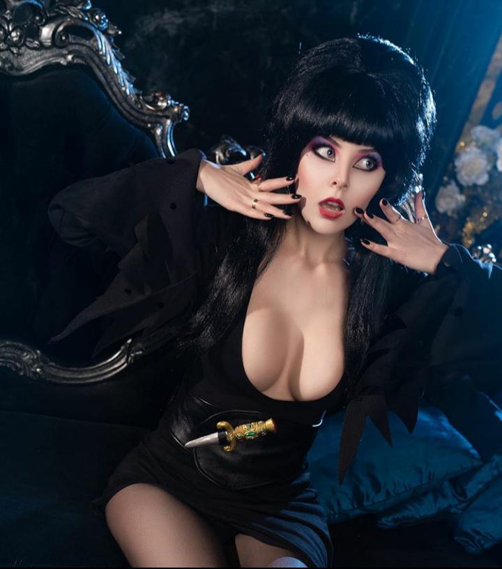 Elvira Mistress Of The Dark By Helly Valentin