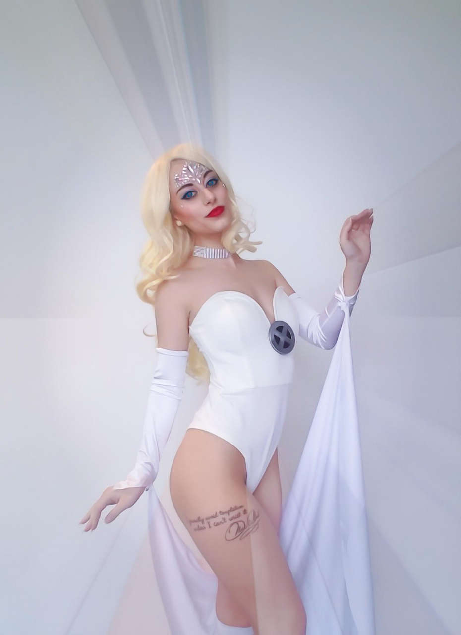 Emma Frost Cosplay By Dbsciacc