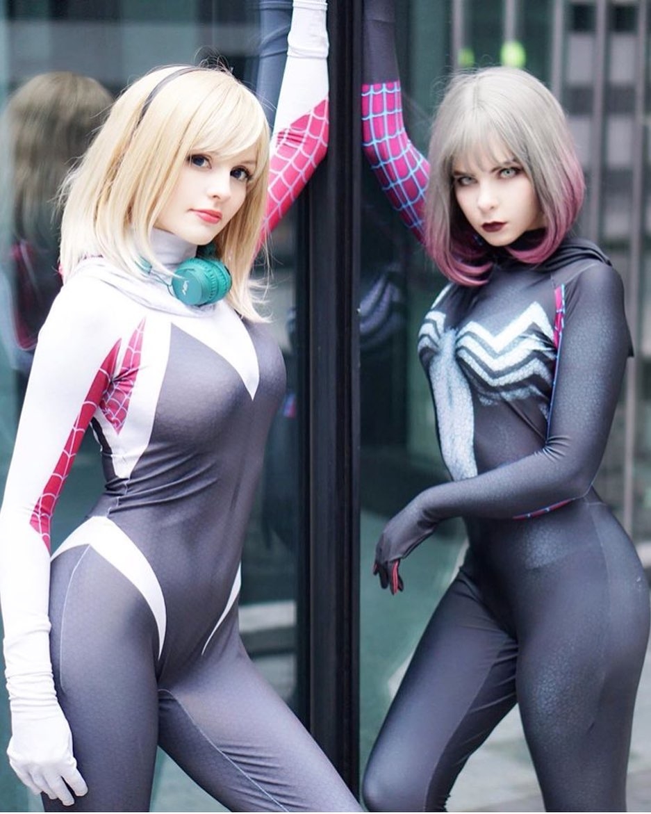 Enekocosplay As Spider Gwen And Little Miss Blueberry As Gweno