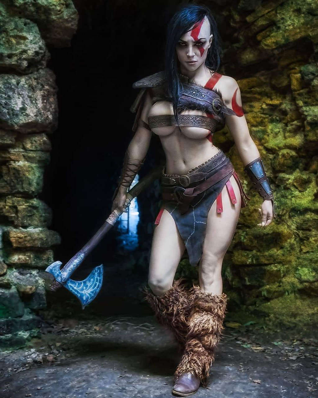 Female Kratos From God Of War Cosplayer Octokuro Mode