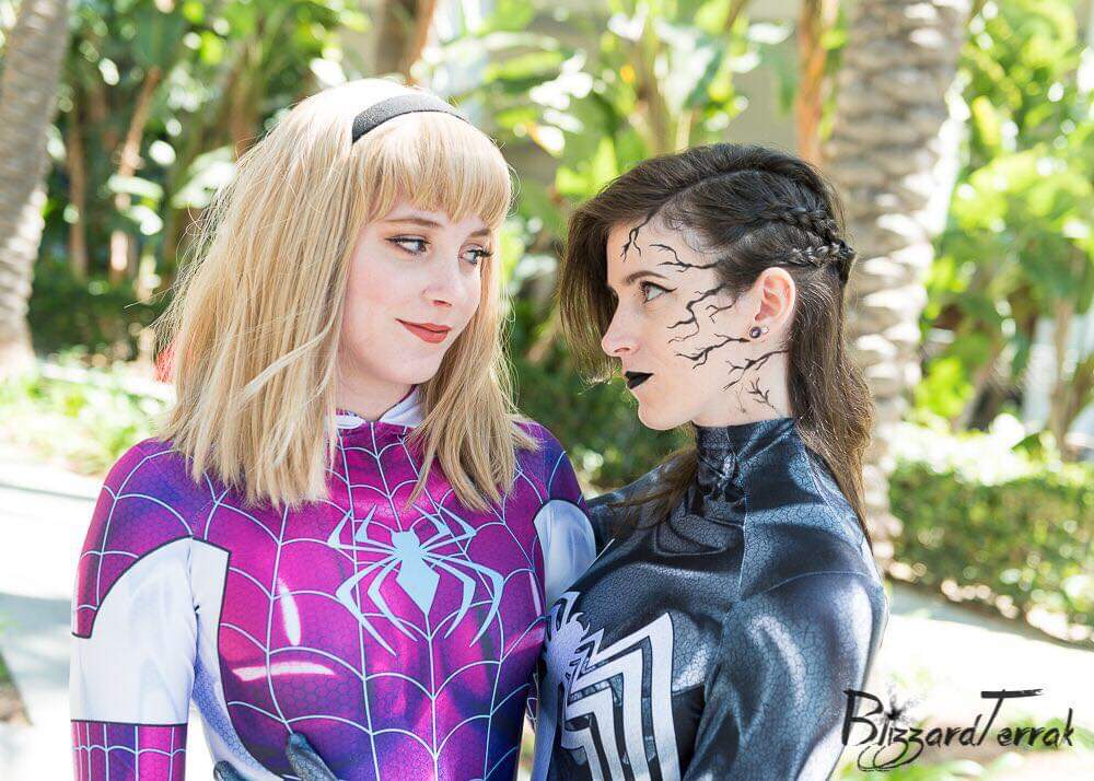 Happy V Day Venom Played By Wallescosplay And Gwen Played By Maggies Marvelou