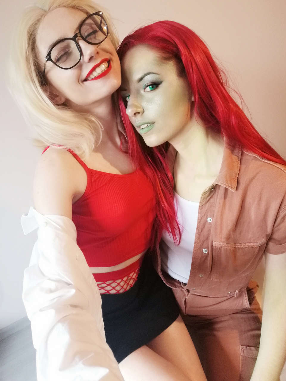 Harleen Quinzel And Poison Ivy Harley Quinn By Carrykey And Truewolf