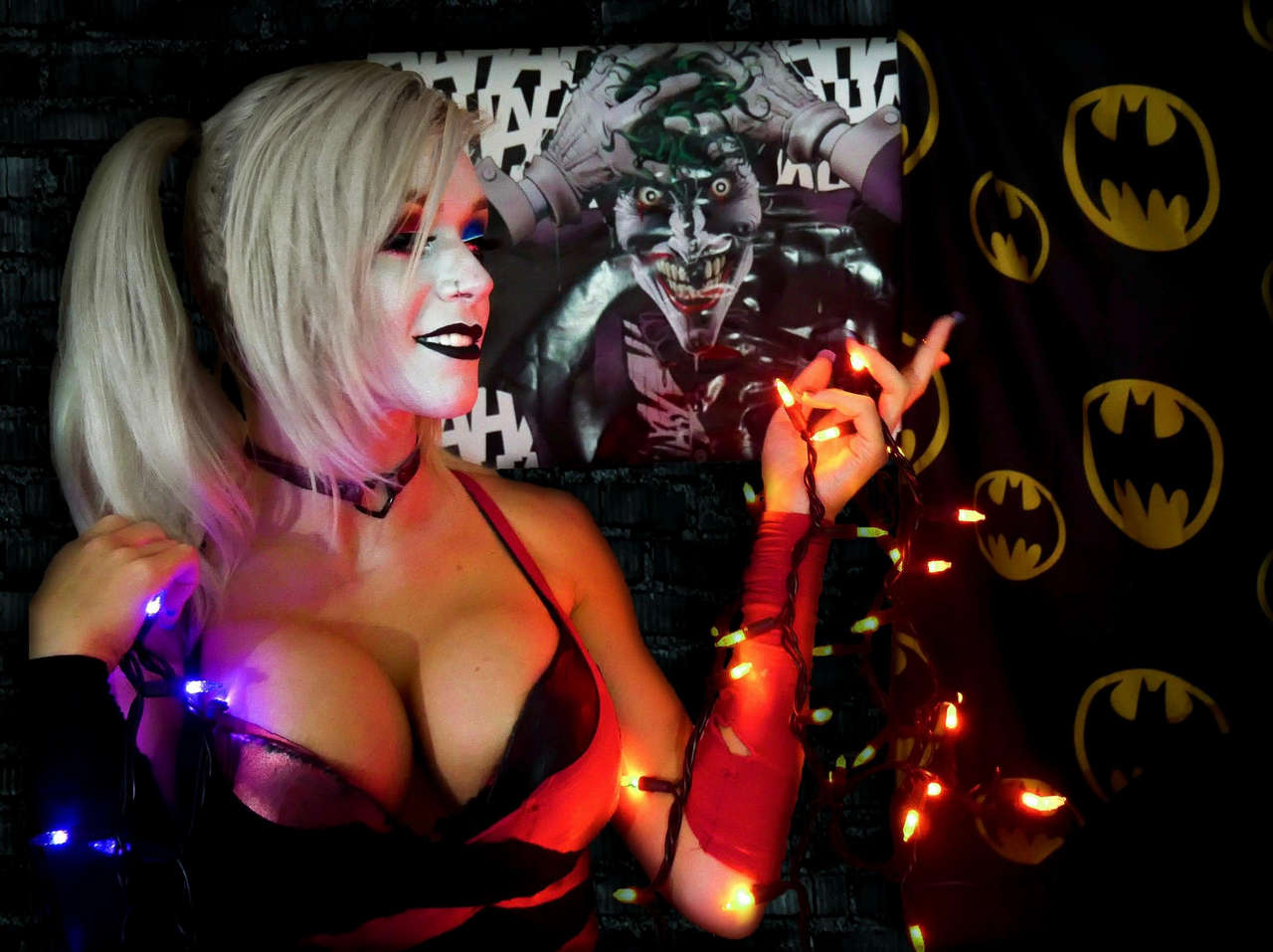 Harley Quinn By Abbeydawncosplay Give Her A Follow She Has Some Awesome Conten