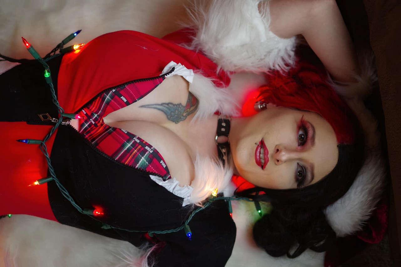 Harley Quinn Christmas By Captive Cospla