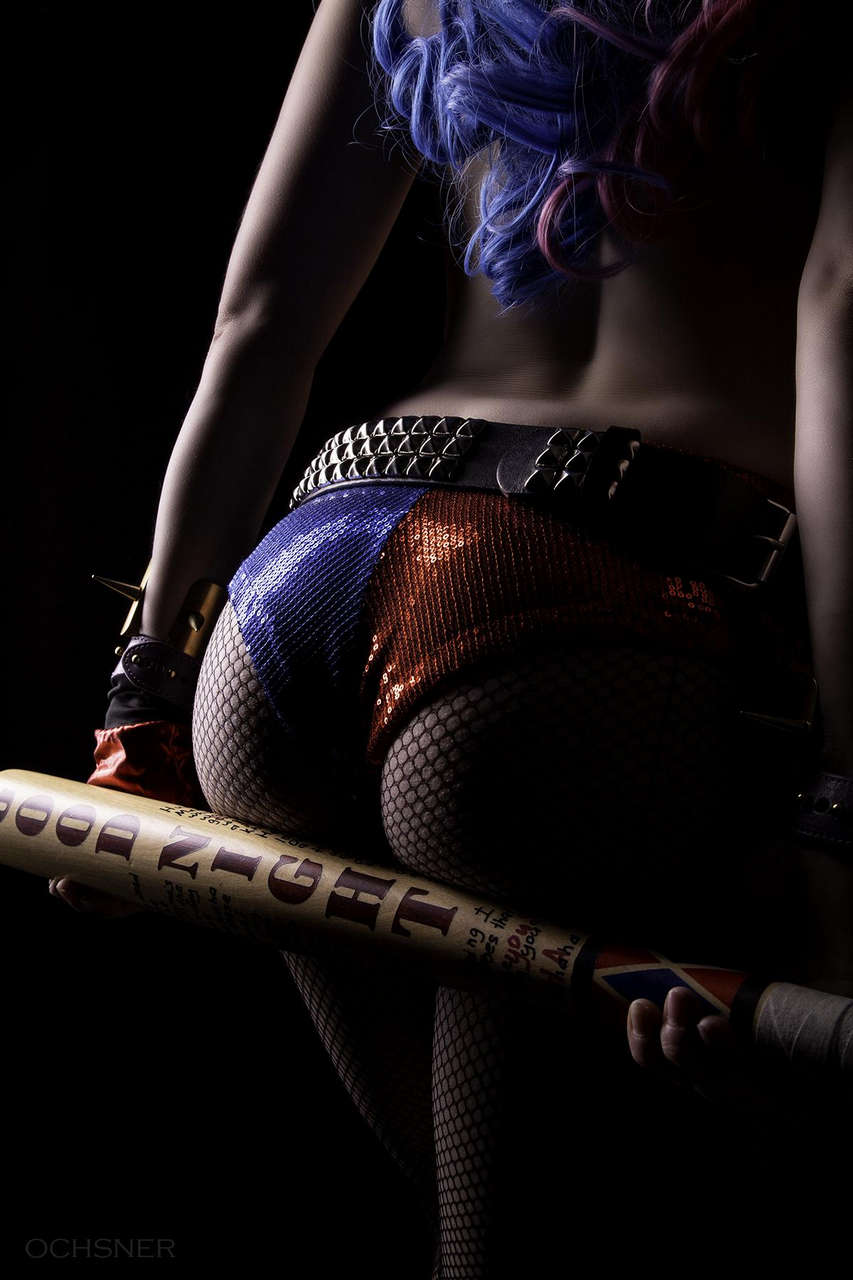 Harley Quinns Beautiful Booty By Thousand Faces Cospla