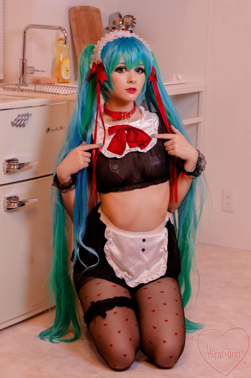 Hatsune Miku Here For Service By Hirarian