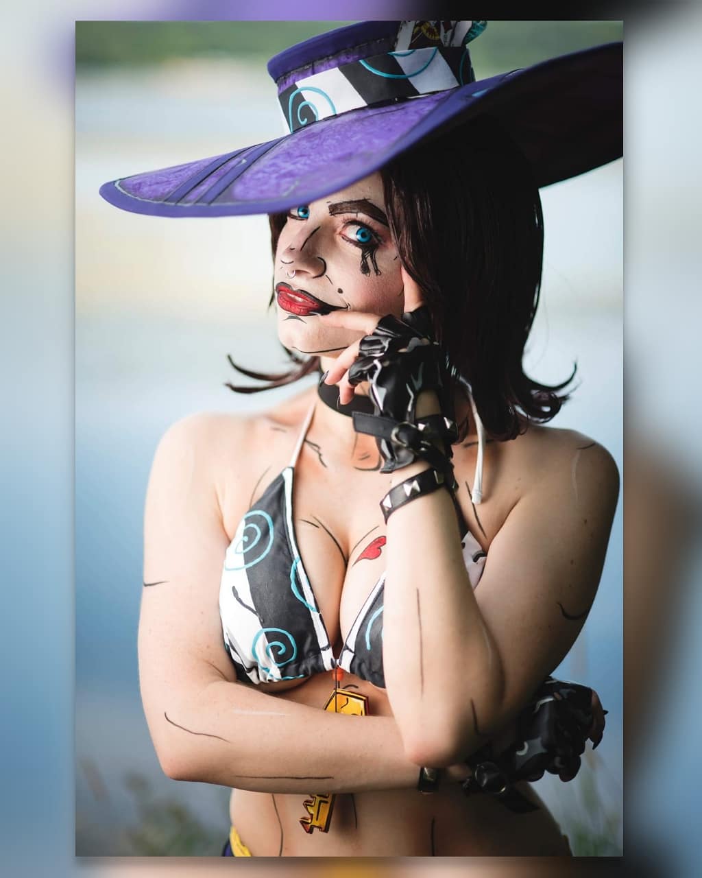 It Has Been Cold And Damp In Michigan Lately Mad Moxxi Feels Better In The Sun Photo From Endofcospla