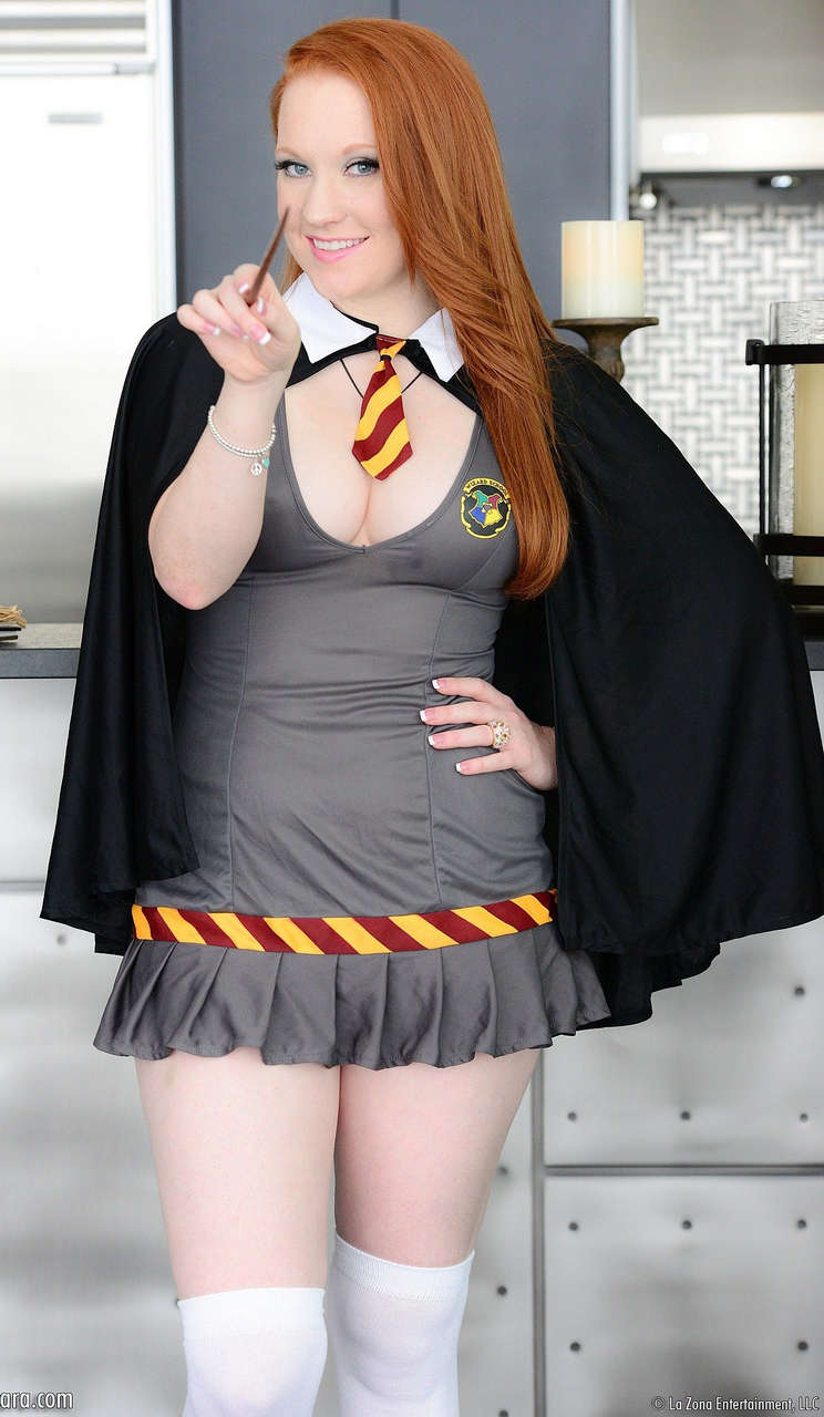 Lucy Ohara Hogwarts Wizar