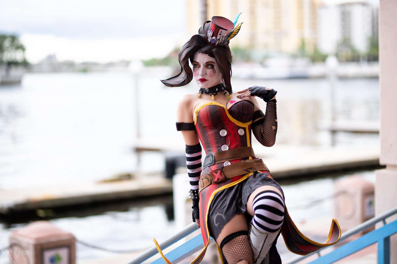 Mad Moxxi From Bl3 Self Chickypuffcosplay Photog Afflictionphoto
