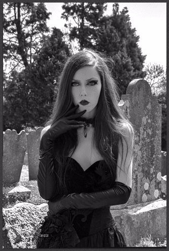 My Drusilla Vampire Cosplay In A Graveyar
