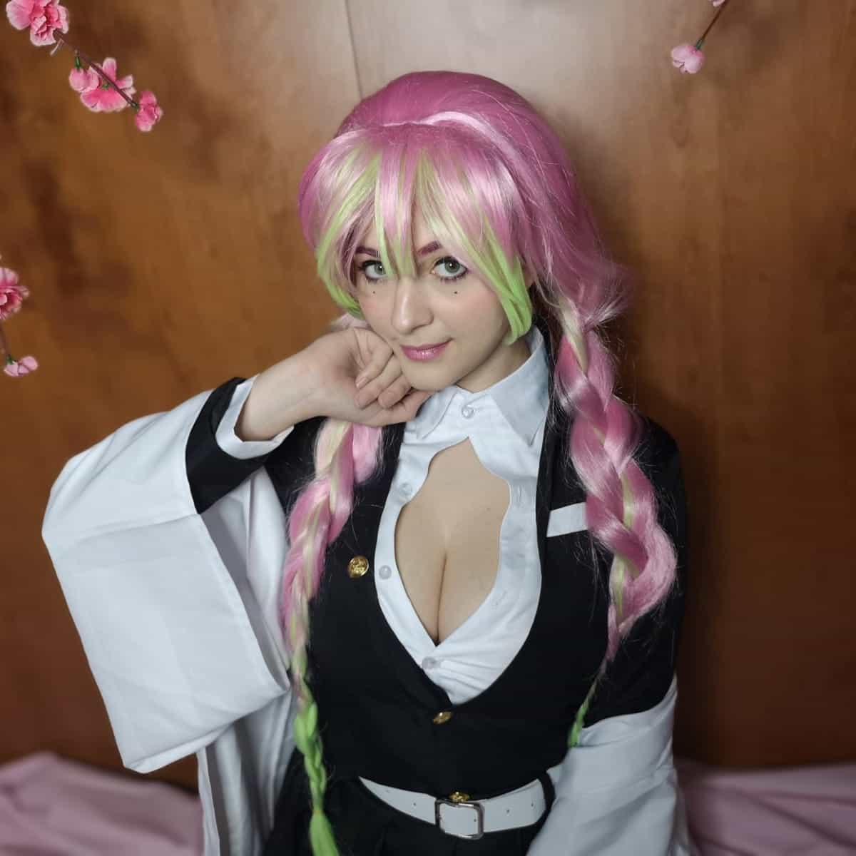 Patreon Set Preview Of January Luce Cosplay As Mitsuri From Demon Slaye