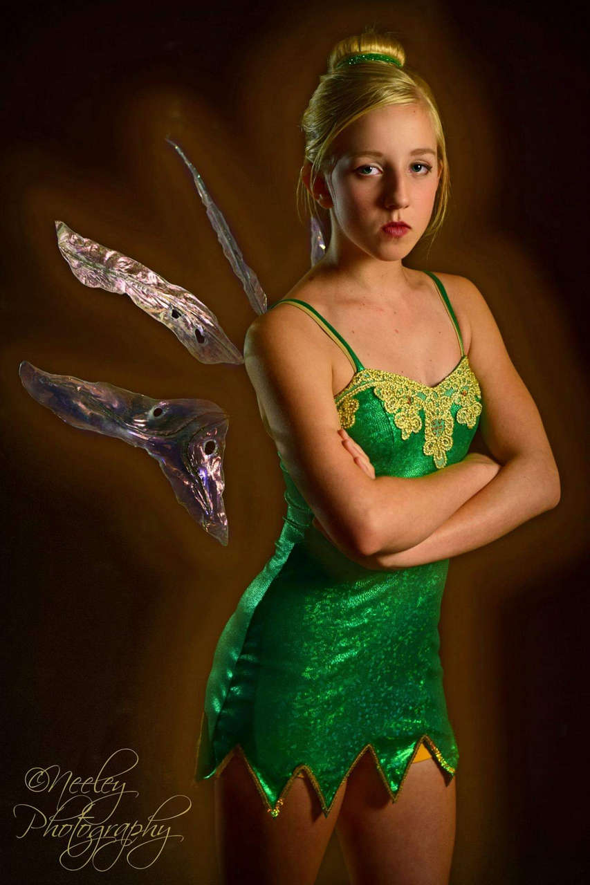 Photographer I Took This Pic Of A Girl As Tinkerbel