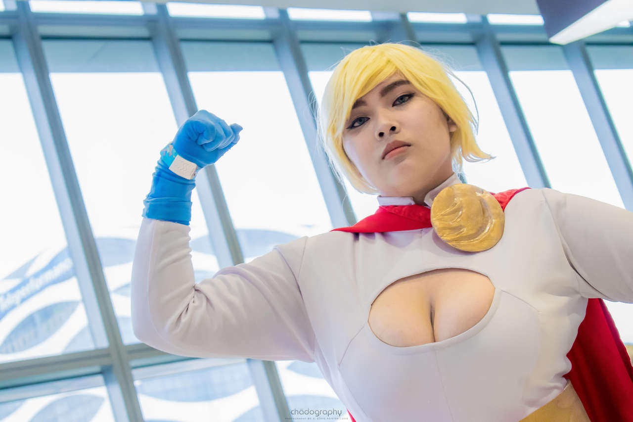 Power Girl Cosplay By Lunatricx