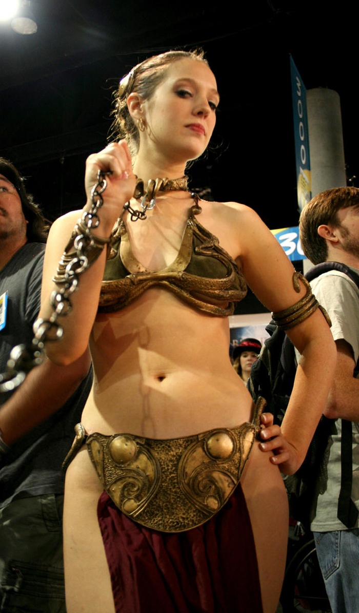 Princess Leia Golden Bikini Cosplay 6