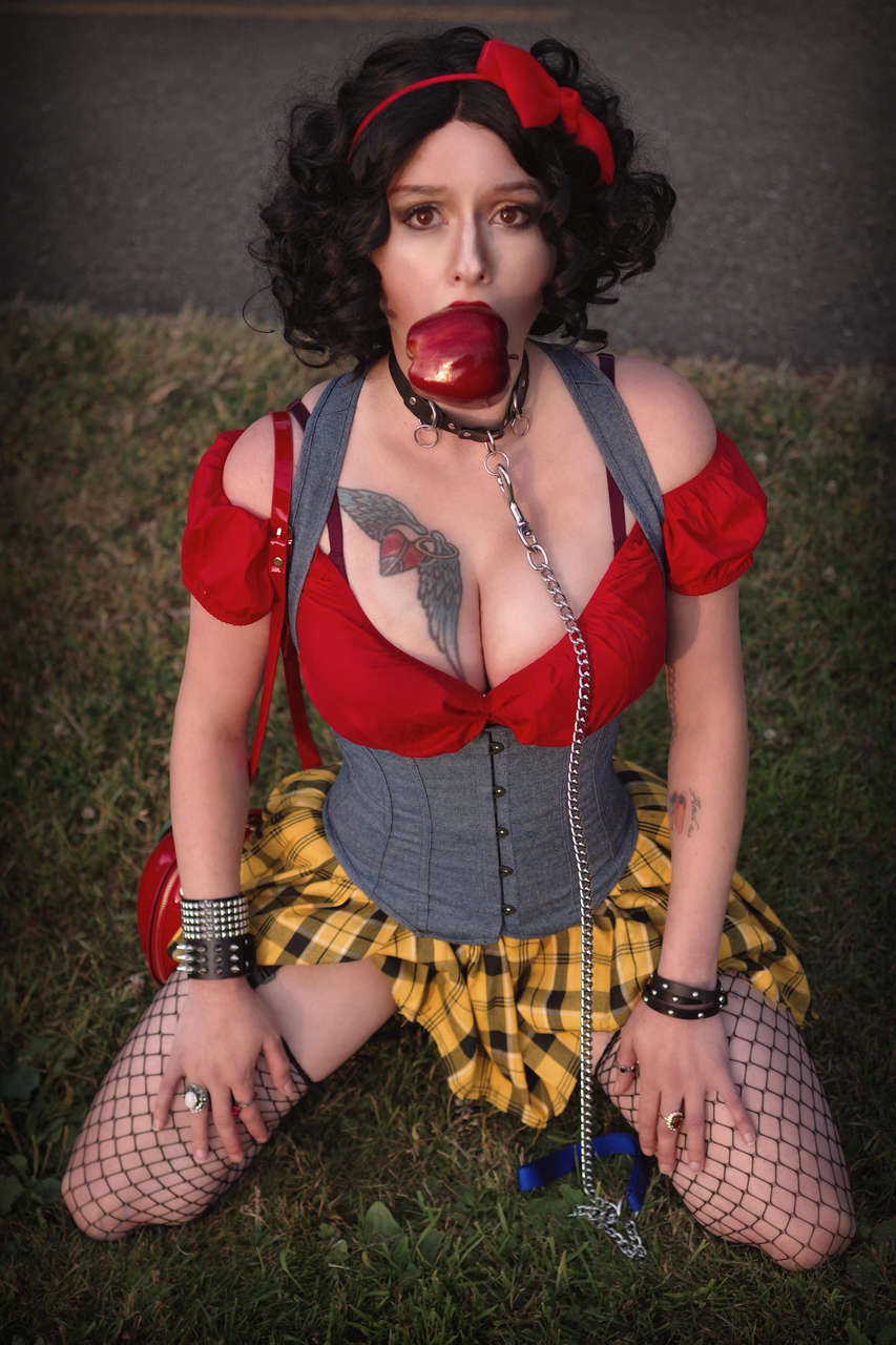Punk Snow White Ready For Bdsm Play By Captive Cospla