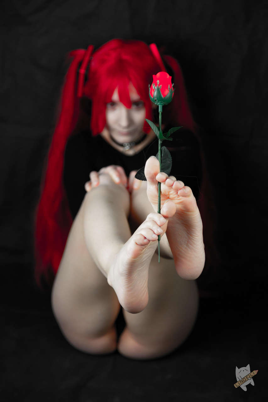 Red Hatsune Miku By Linofili