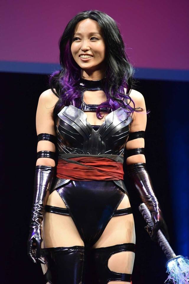 Risa Yoshikis X Men Cosplay Is Too Sexy And Nosebleeds