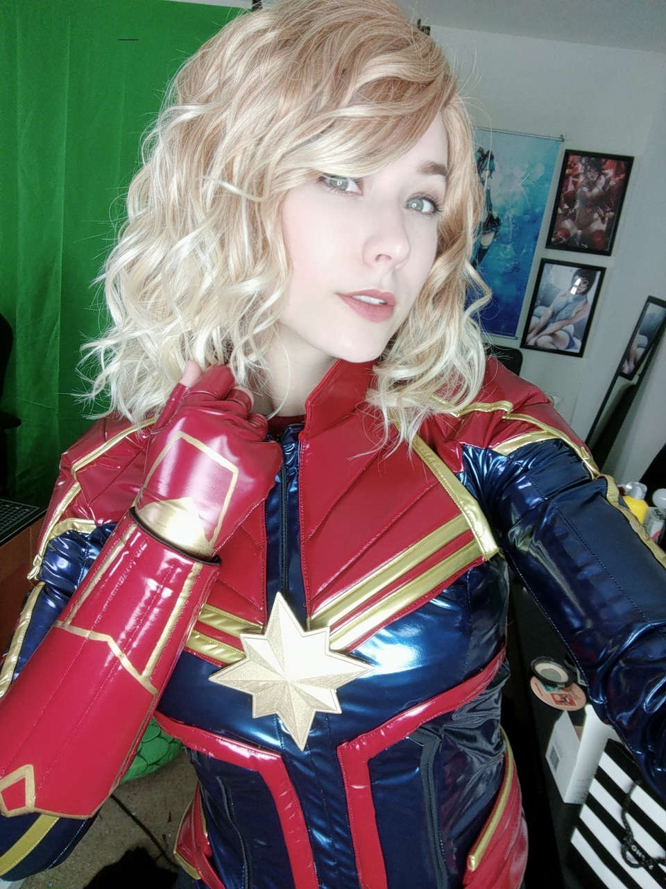 Self Captain Marvel Cosplay By Mira Scarle