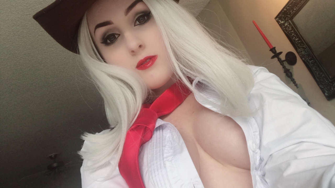 Self Closet Cosplay Of Ashe From Overwatch By Melissa Dre