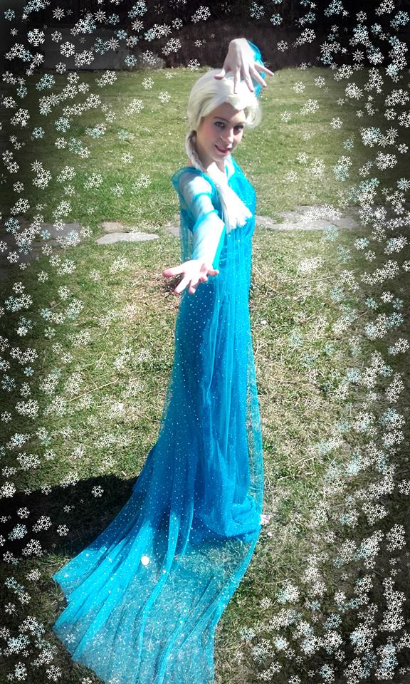 Self Elsa Frozen By Cosplayer Yun