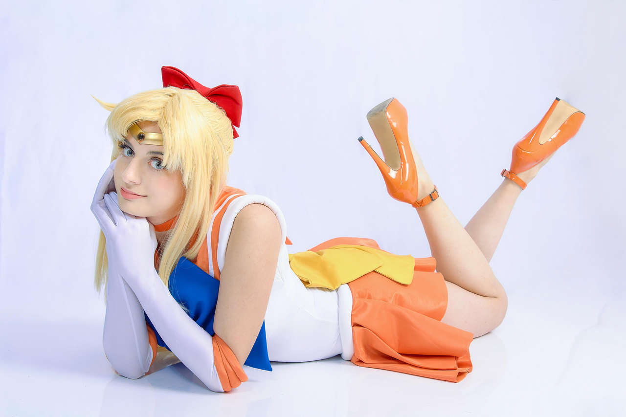 Self I Ve Been Looking For The Perfect Shoes For Months To Make This Sailor Venus Cospla
