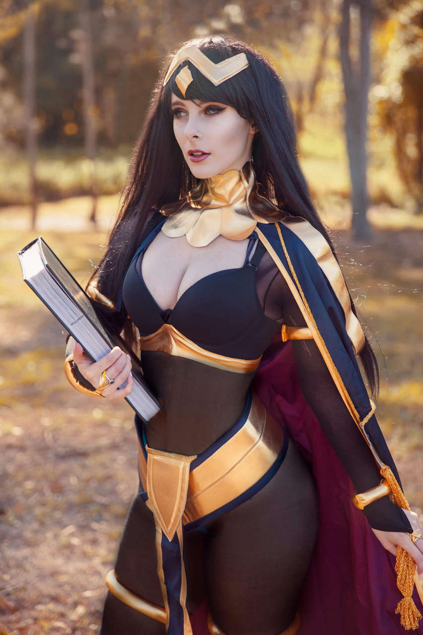 Self Thicc Tharja Cosplay By Sabercreativ
