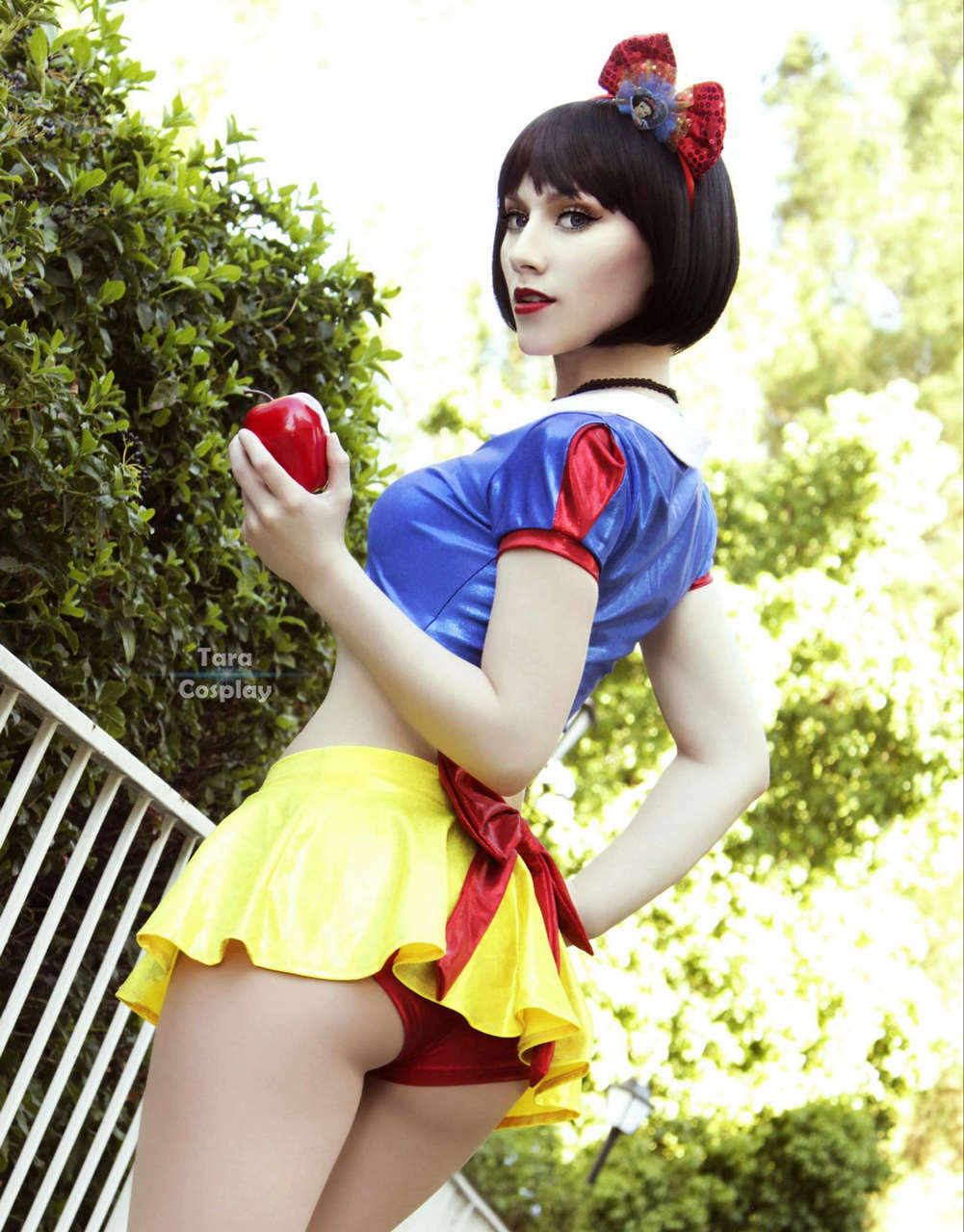 Snow White By Tara Cosplay Sel