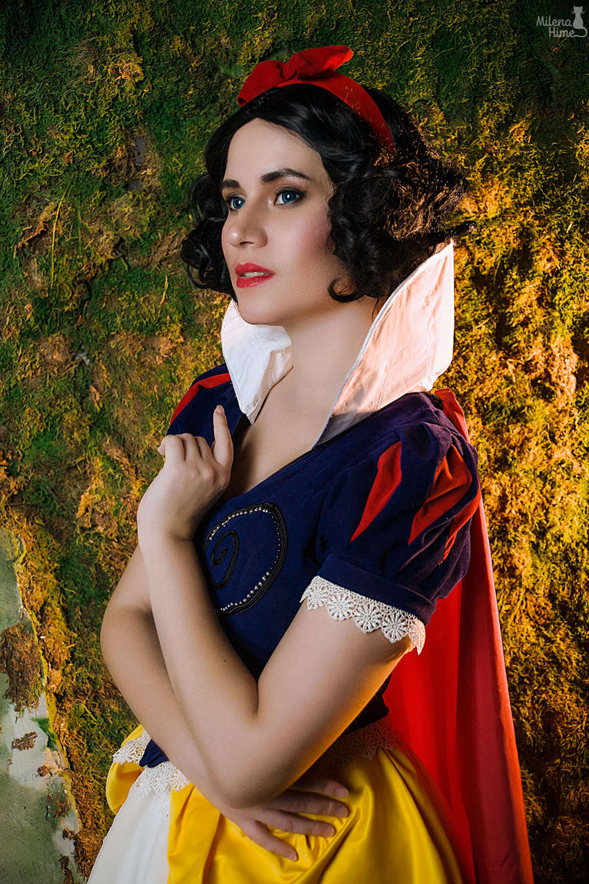 Snow White Julianakot