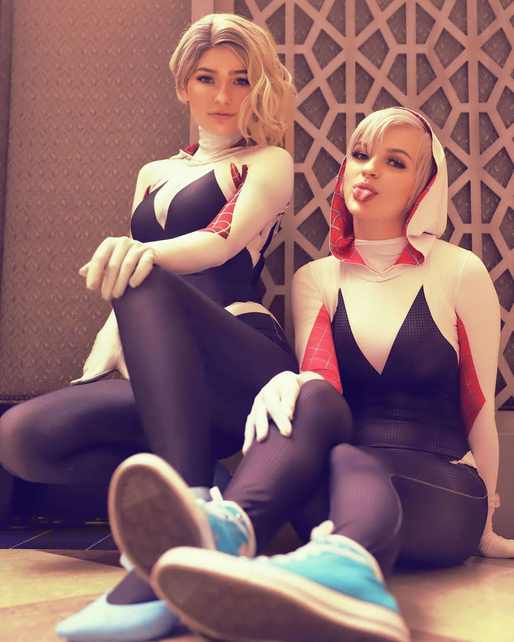 Spidergwen Sisters By Omgcosplay And Peachjar