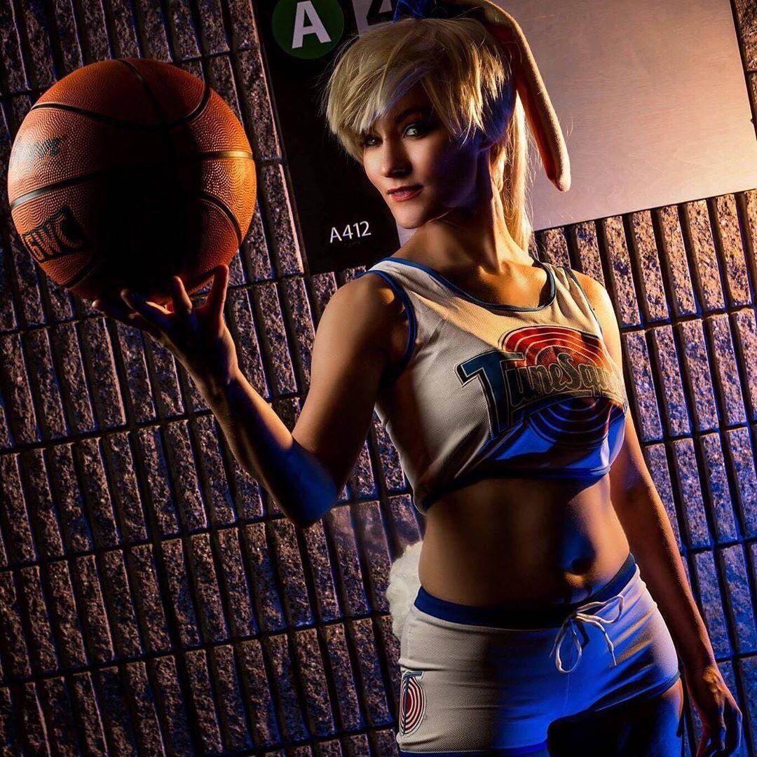 Think Your Ball Game Is Better Than Hers Lola Bunny Cosplay By Sol Apoll