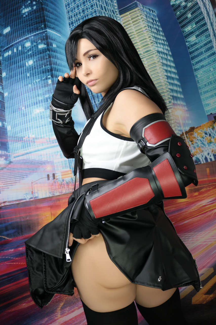 Would You Go On A Date With Tifa By Gunarett