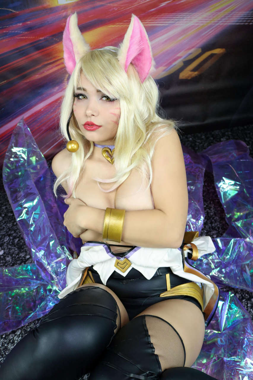 Would You Watch Ahri Give You A Private Show By Gunarett