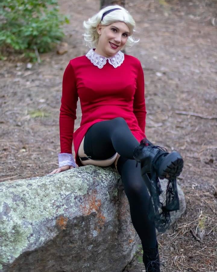 Xzelfie As Sabrina In The Wood