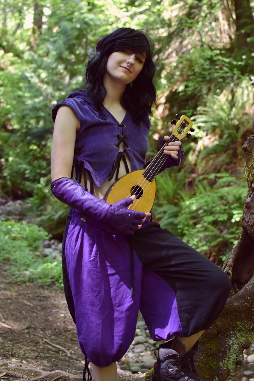 You Stumble Across A Bard In The Woods She Rolls A Nat 20 For Seductio