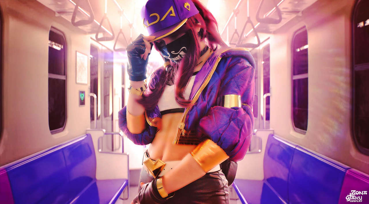 Akali Kda From League Of Legends Cosplayer 0