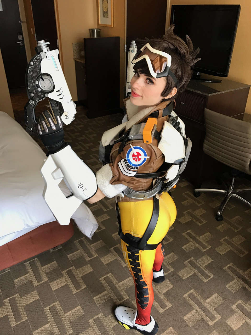 Amouranth As Tracer Overwatch Xpost Rcosplaygirl