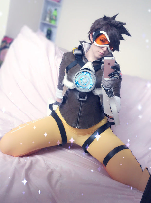 Another Tracer Cosplay For You All 0